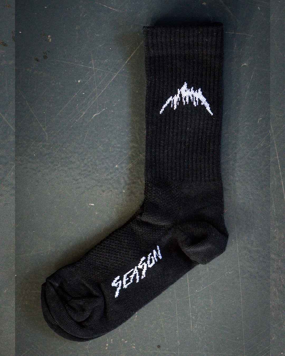 Meia Mountain - Black