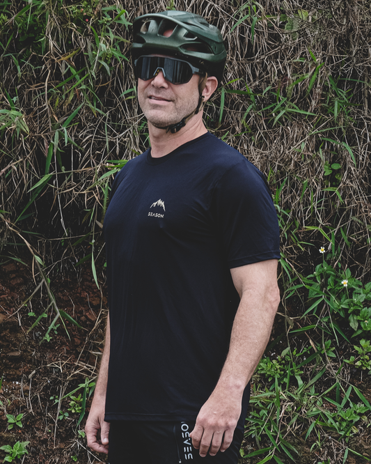 Camisa Trail - Essential Black - Manga Curta