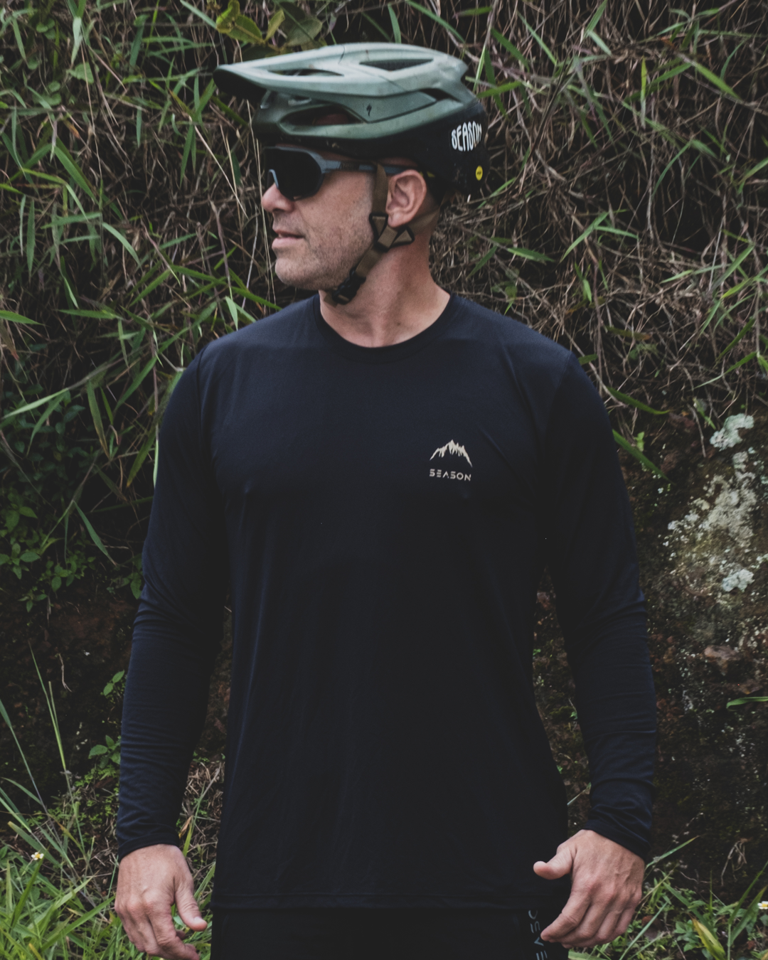 Camisa Trail - Essential Black - Manga Longa