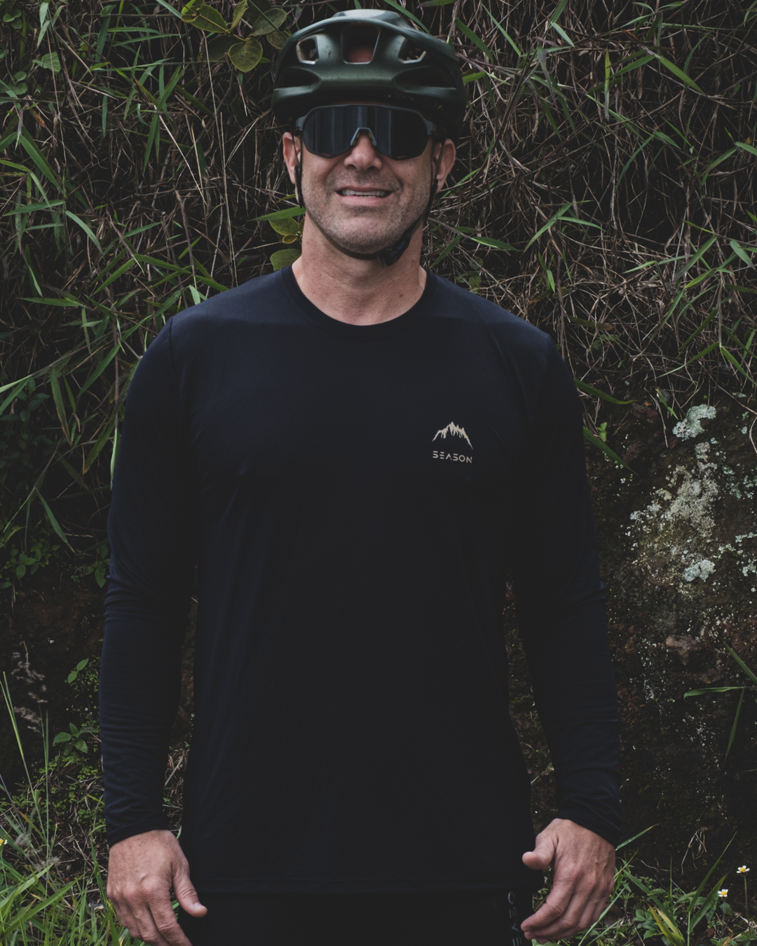 Camisa Trail - Essential Black - Manga Longa