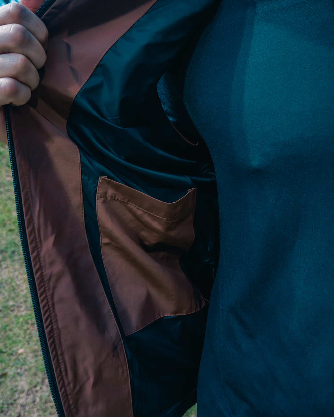 Colete Windbreaker Season - Dark Brown
