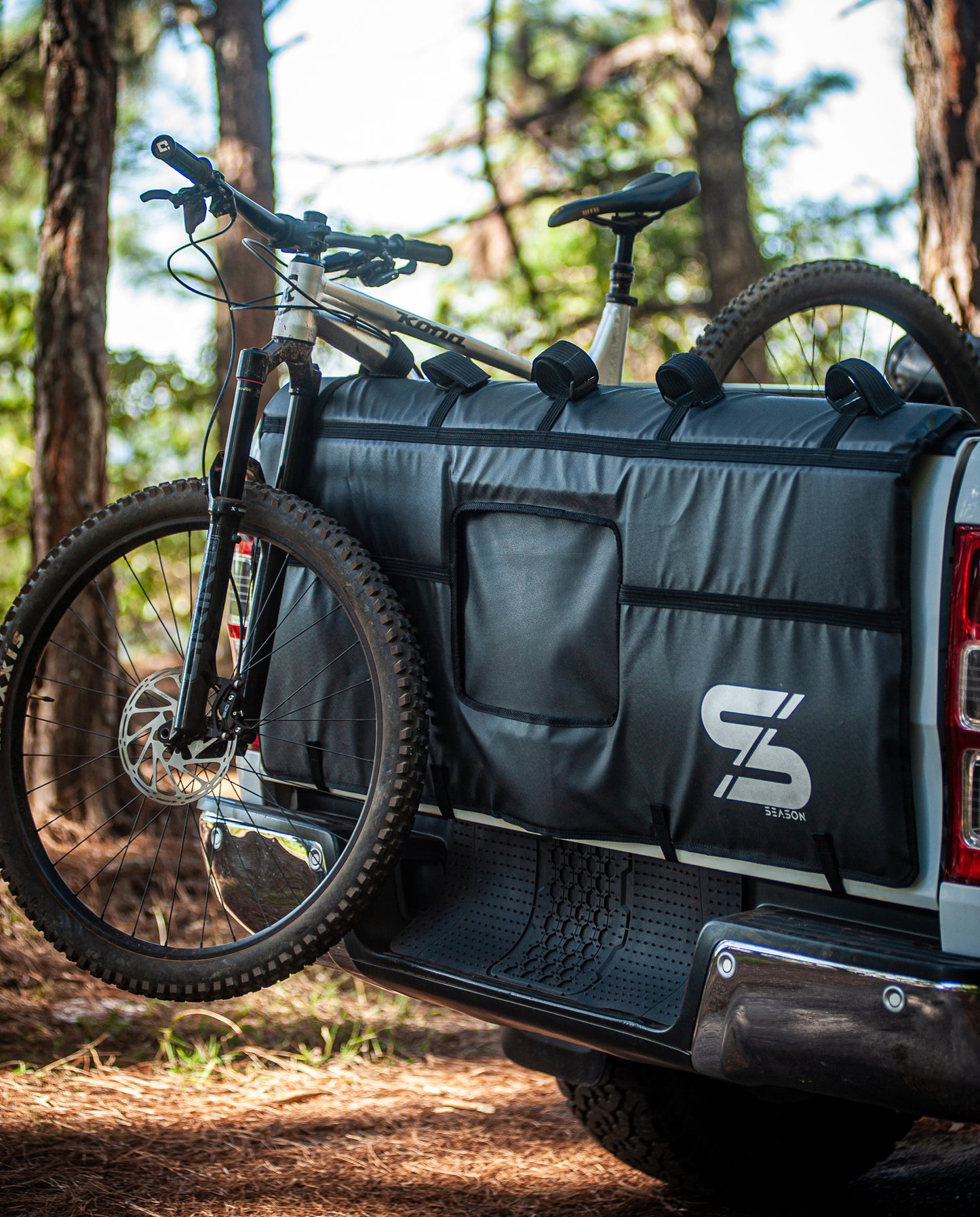 Truckpad Bike Season EVO- LARGE -All Black