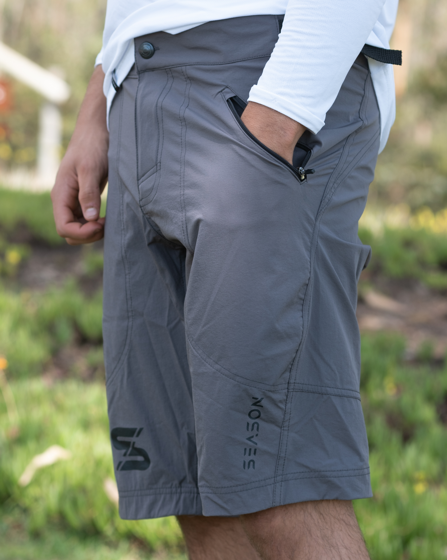 Bermuda Season - Grey