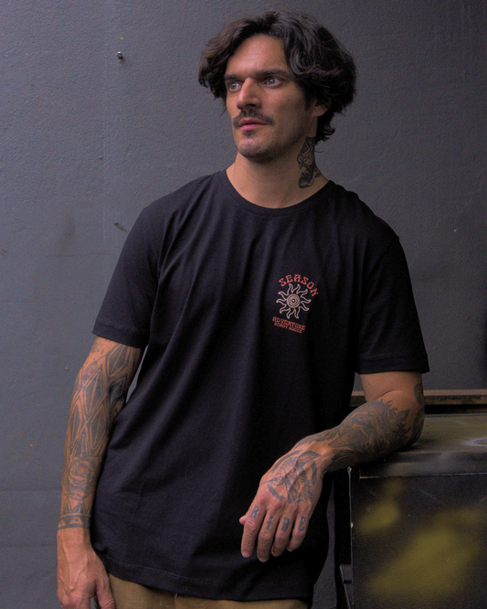 Camiseta Season Adventure Ready Goods - Black